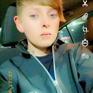 Meet your Posher, Niky